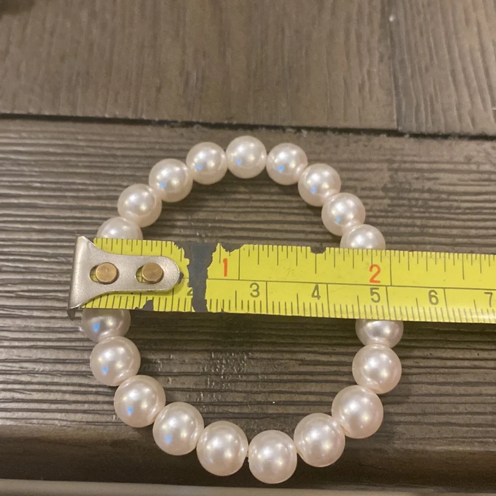 Macy’s 2” Faux Pearls Toddlers or Children’s bracelets Jewelry. - Picture 9 of 10